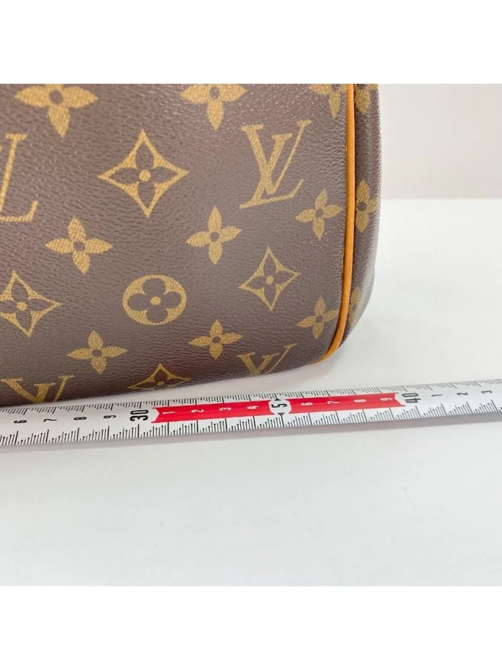 Louis Vuitton Tote Batignolles Oriental